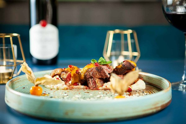 Comment découvrir les traditions culinaires de la région de Provence, France : cours de cuisine et dégustations ?